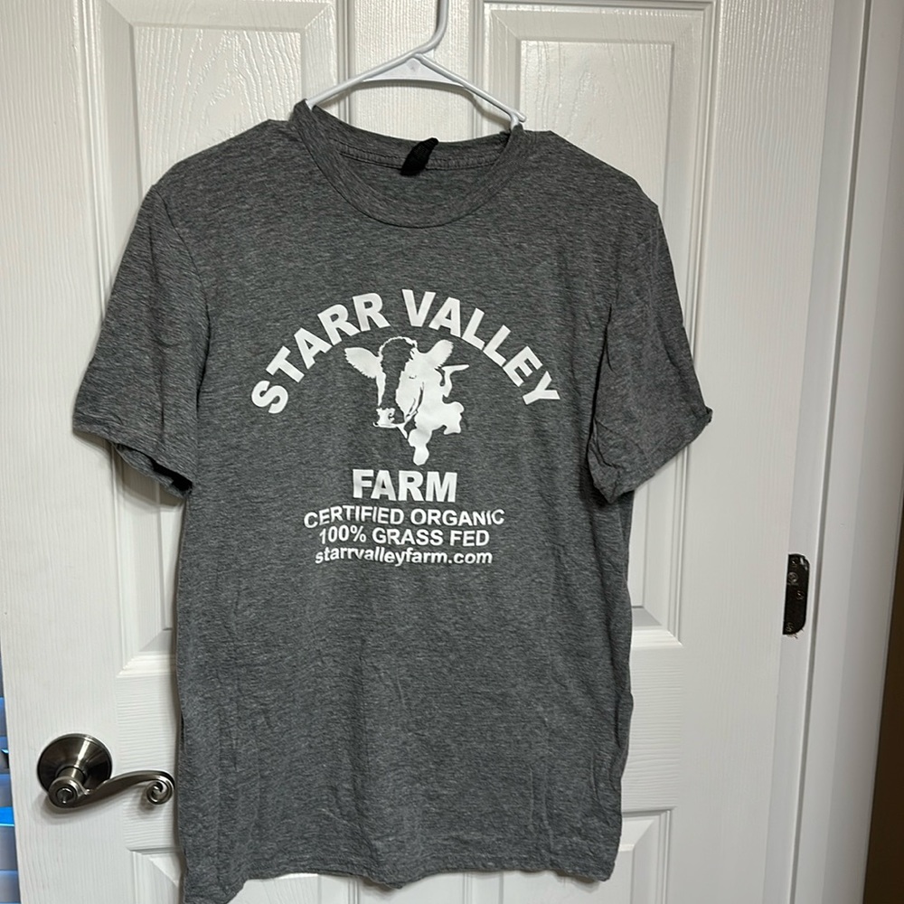 Starr Valley Farm t shirt. Size M